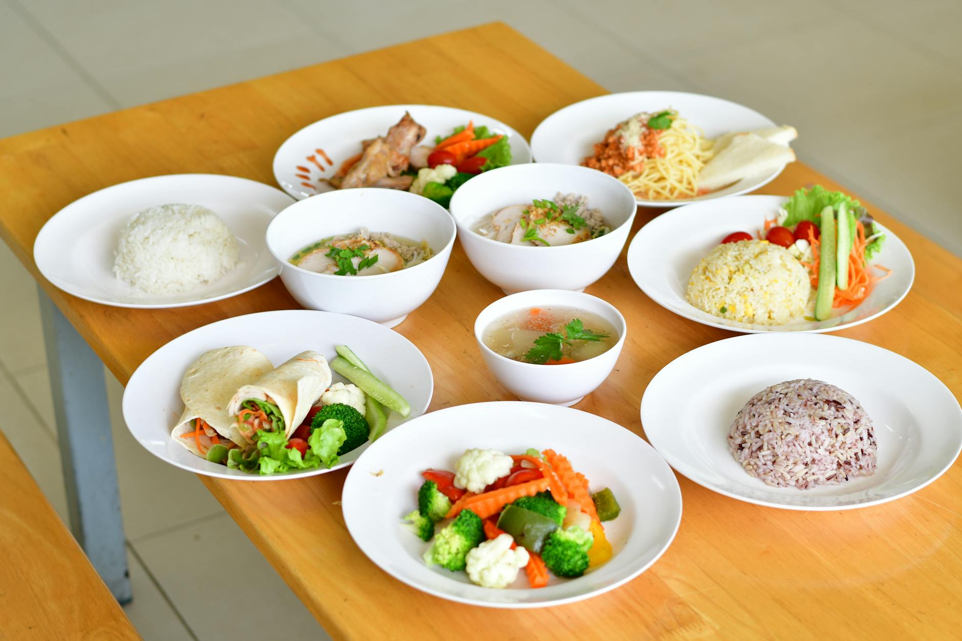 เปิดร้านอาหารกล่องเดลิเวอรี่: เริ่มต้นยังไงให้ปัง! พร้อมไอเดียเมนูขายดี 🍱🚀