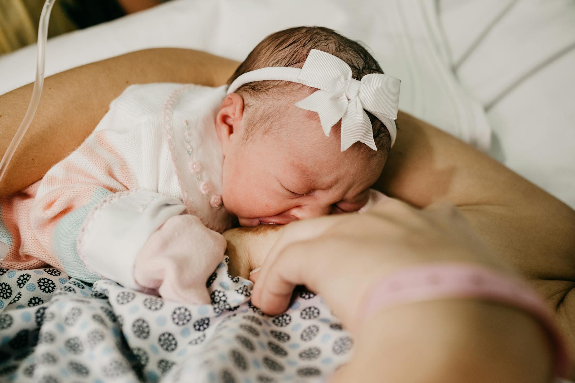 เคล็ดลับให้นมแม่สำเร็จ 🤱✨ ท่าถูกต้อง น้ำนมพุ่ง! พ.ศ. 2569