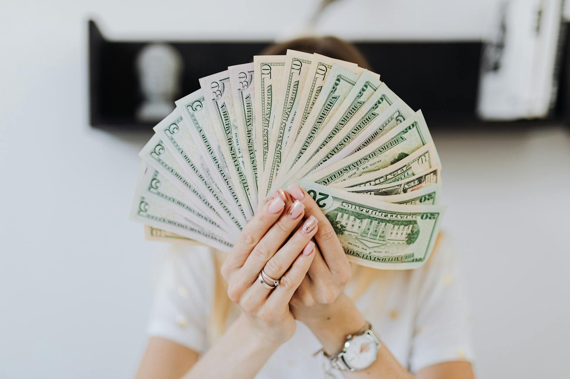 พลิกภาพถ่ายธรรมดาให้เป็นเงินล้าน! 📸 สร้าง Passive Income จากการขายรูปออนไลน์ฉบับมือใหม่