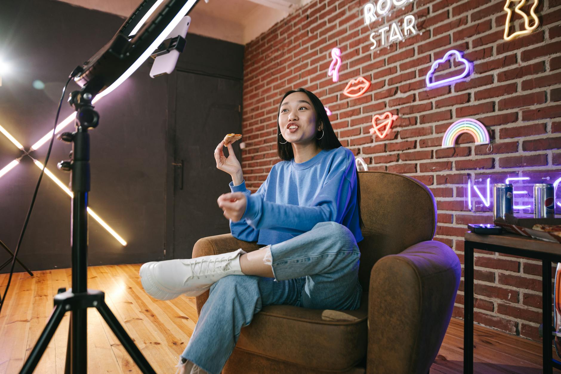 ยูทูบเบอร์ & สตรีมเมอร์มือใหม่: 5 วิธีสร้างรายได้ให้ปัง (อัปเดต พ.ศ. 2569)