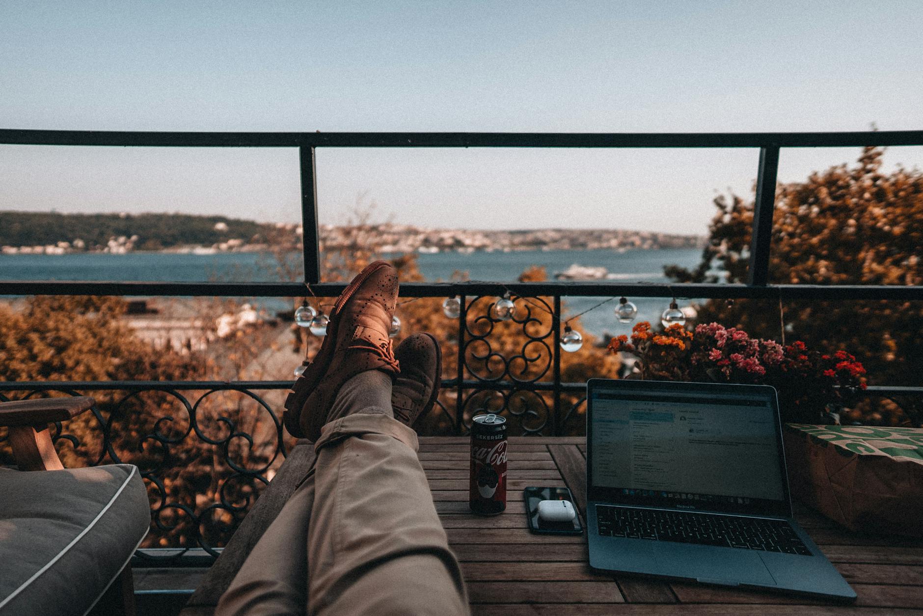 Passive Income คืออะไร? 💸 คู่มือเริ่มต้นสร้างรายได้ให้เงินทำงานแทนคุณ