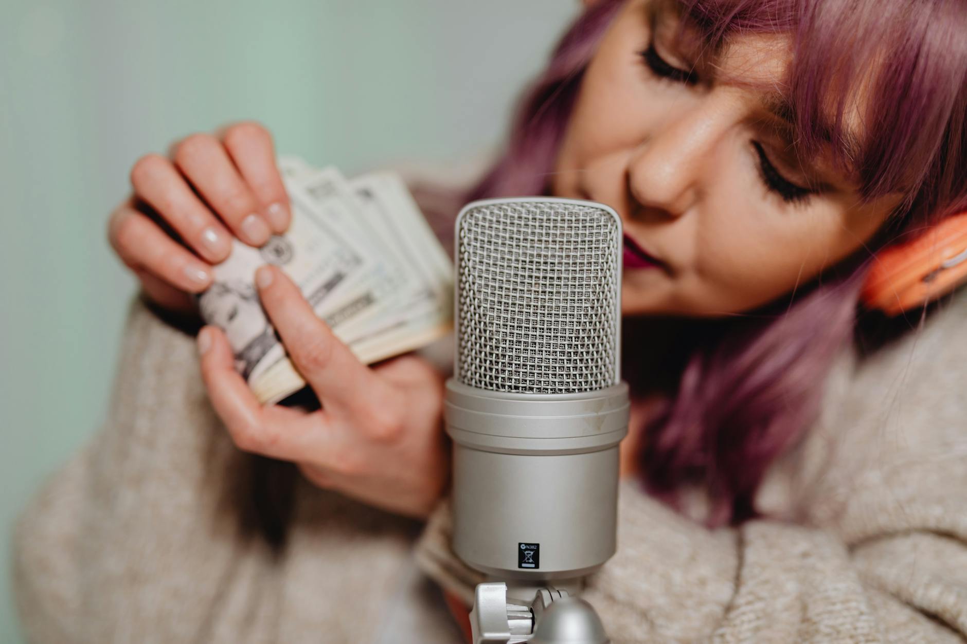 สร้างรายได้จากคอนเทนต์ 🤑 คู่มือจับเงินล้านสำหรับ Youtuber, Blogger, Streamer มือใหม่!