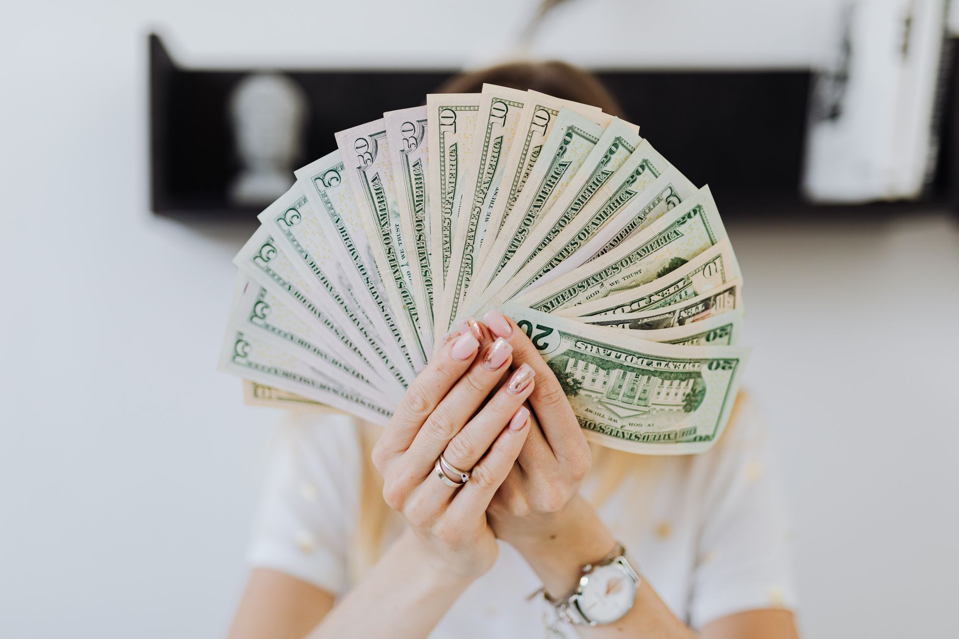 เปลี่ยนความชอบเป็นเงิน! 📸 สร้าง Passive Income จากการขายรูปออนไลน์ฉบับมือใหม่ในปี พ.ศ. 2569